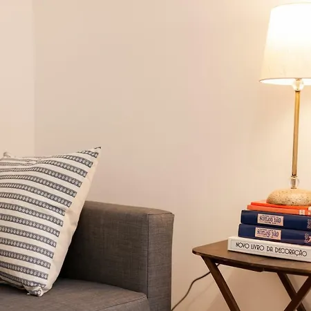Апартаменты Moniz Blue One-bedroom - By Lu Holidays